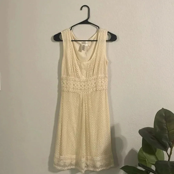 Max Studio Dresses & Skirts - MSSP ivory size small lace dress